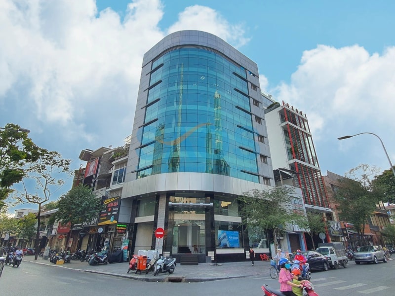 Toà nhà 28-30 Huỳnh Thúc Kháng